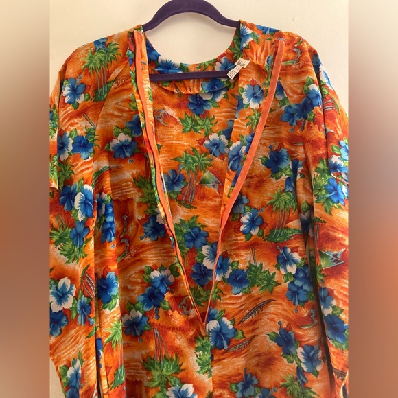 Vintage Hawaiian Caftan - Picture 4 of 6